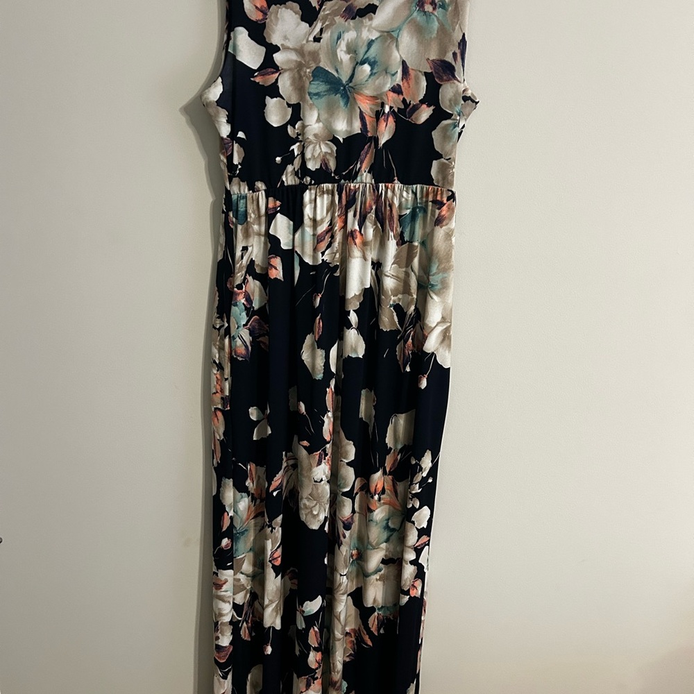 Floral Sleeveless Maxi Dress